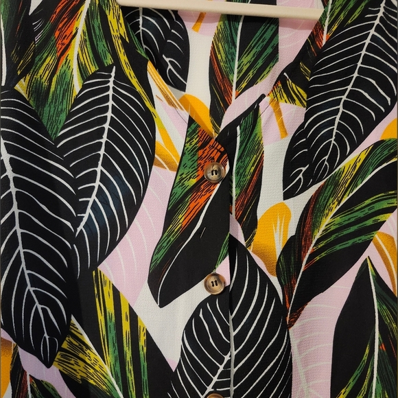 Tropical Leaf Print Sz 2XL Semi Sheer Blouse Boho BELL SLEEVES - Picture 4 of 5